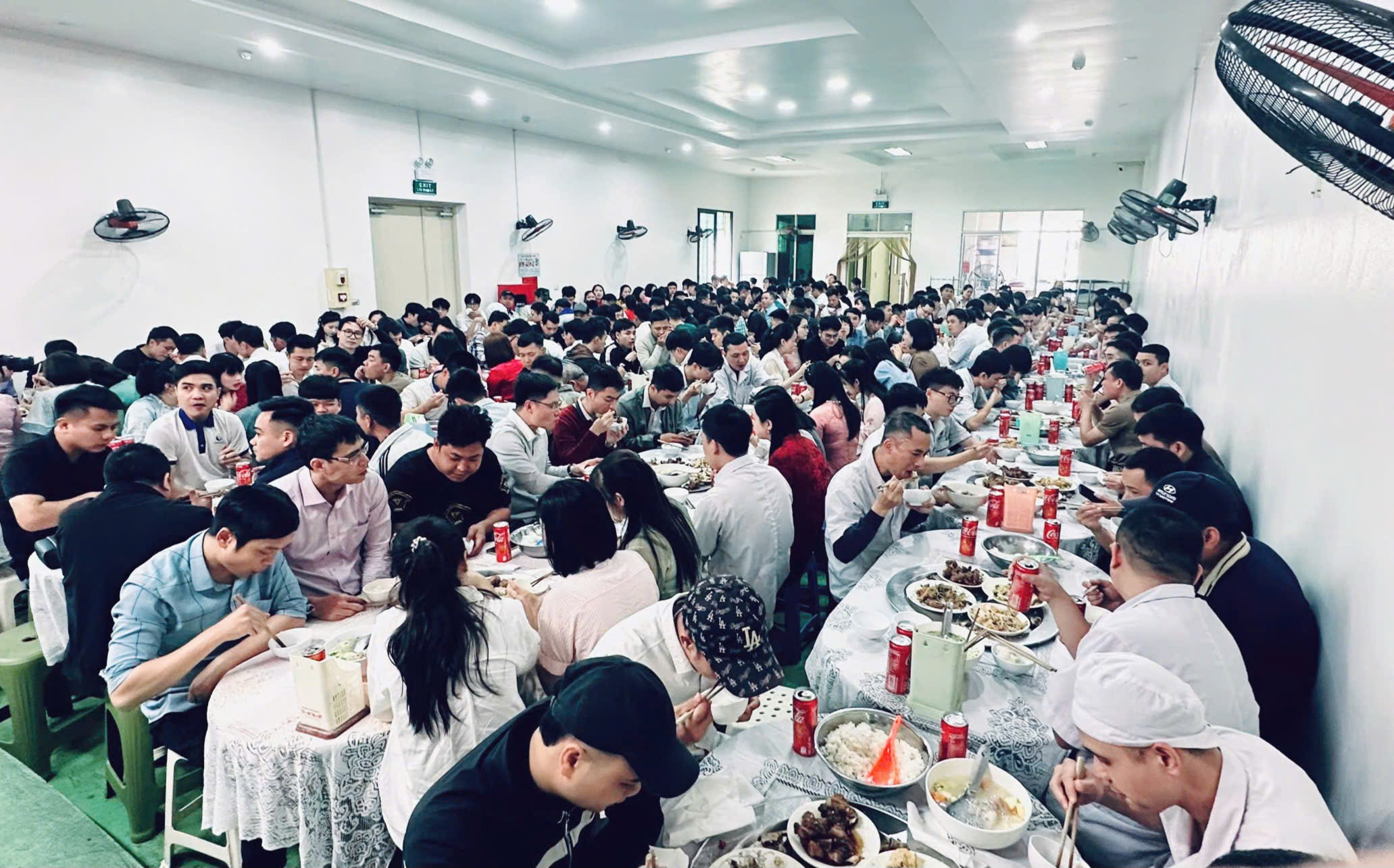 VIET ANH GROUP: TƯNG BỪNG TỔ CHỨC NGÀY QUỐC TẾ PHỤ NỮ 8-3